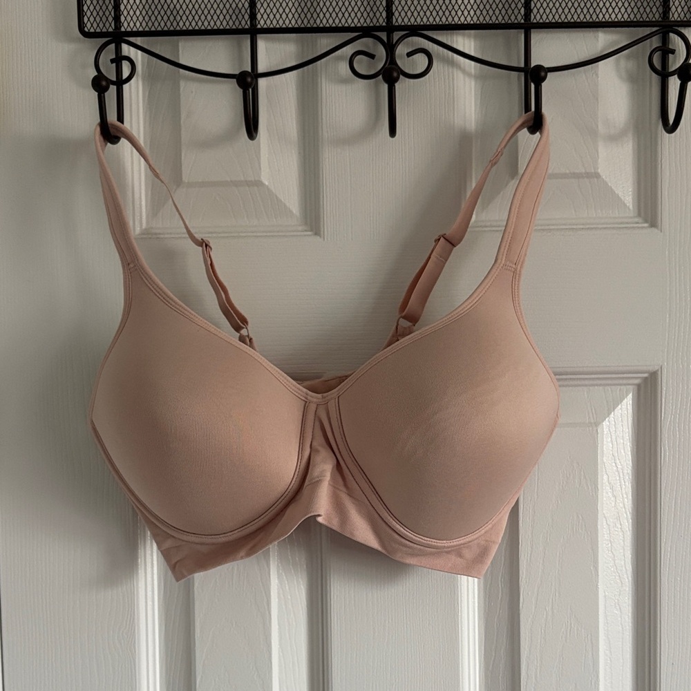 Lands' End Wirefree Molded Cup Seamless Bra Blush Pink 38C Adjustable Straps